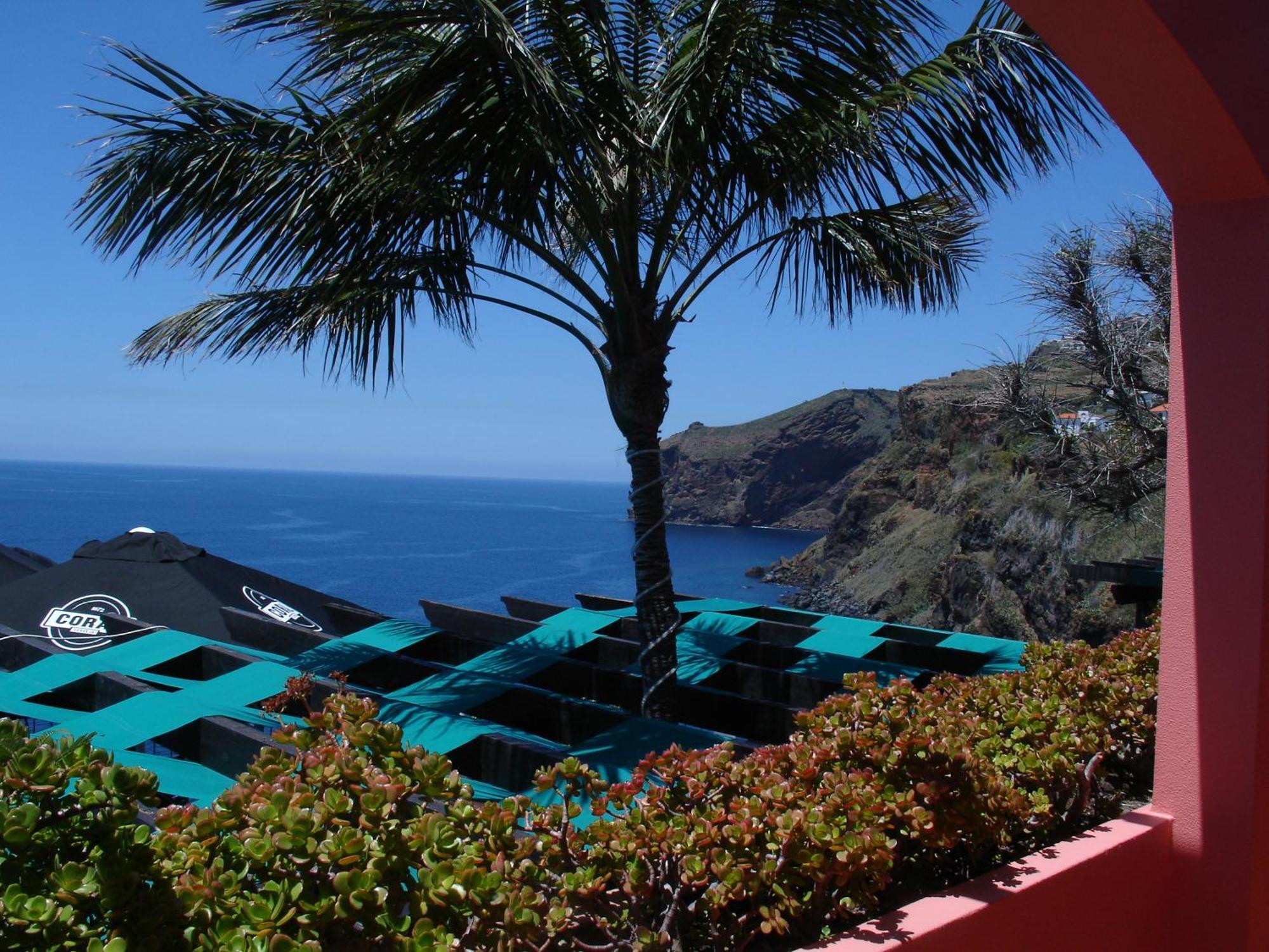 Inn & Art Madeira Caniço Buitenkant foto