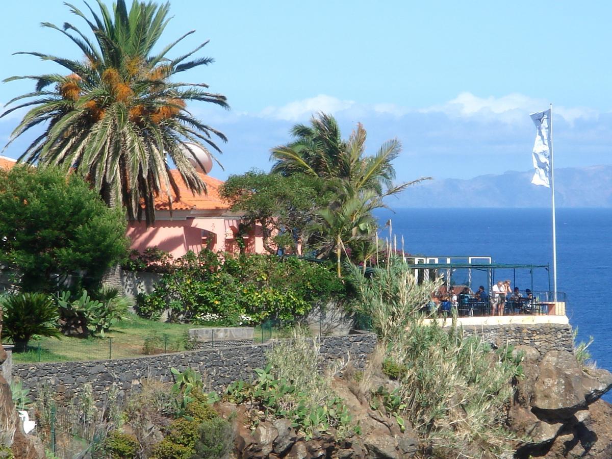 Inn & Art Madeira Caniço Buitenkant foto